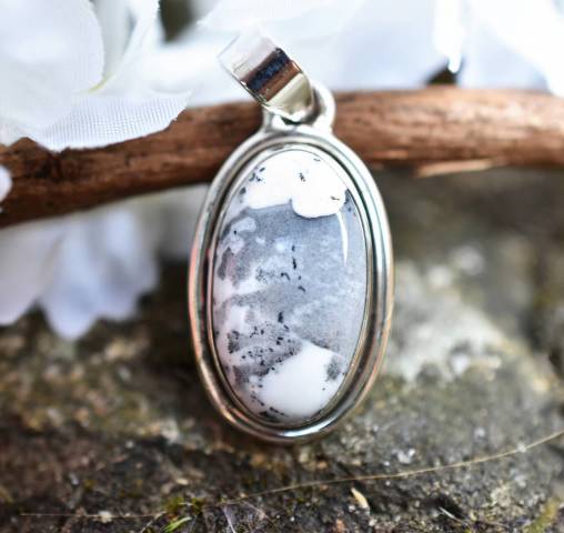 Pendentif agate dendritique et argent 925 Favorisant la reconnection  la nature