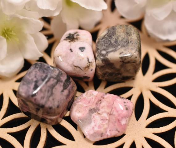 Rhodonite favorisant la tranquilit de l'esprit