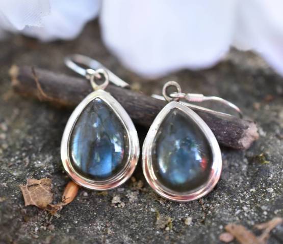 Boucles d'oreilles labradorite et argent 925 favorisant la protection