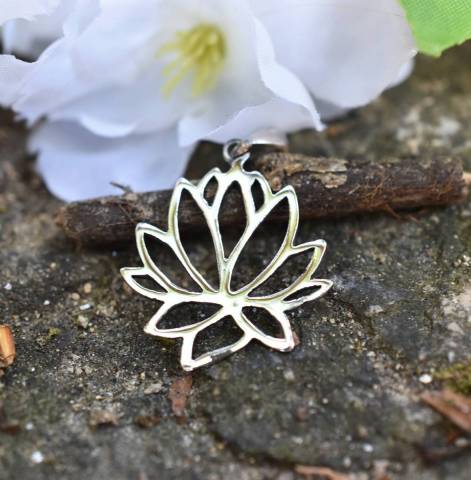 Pendentif fleur de lotus en argent 925