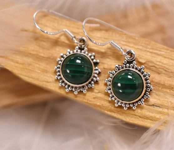 Boucles d'oreilles malachite et argent 925 favorisan la confiance en soi et anti-douleurs