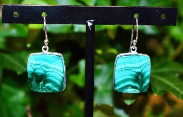 Boucles d'oreilles malachite et argent 925 favorisant la confiance en soi et anti-douleurs